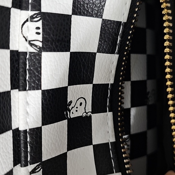 Peanuts "Snoopy" Mini Backpack - Picture 10 of 10